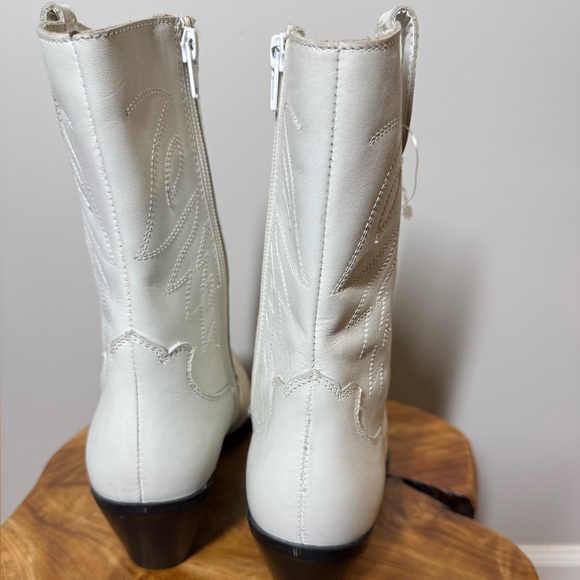 NWOT Matisse Leather White Women's Western Ankle Boots 9M - Picture 6 of 11
